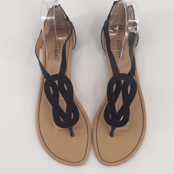 Seychelles Shoes - New Seychelles black leather flat Thong sandals 9
